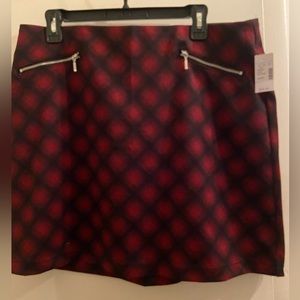 NWT Maurice’s large Buffalo plaid red skirt with zipper pockets. Never worn